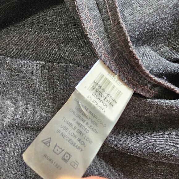 EUC VINCE CAMUTO DARK GREY FITTED PENCIL SKIRT SIZE SMALL - Picture 9 of 12